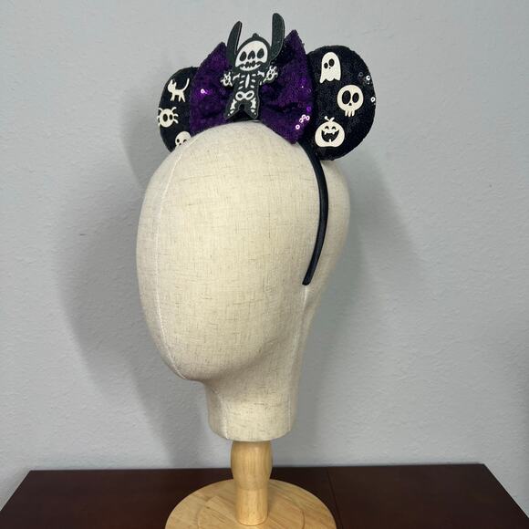 🎃 Skele-Stitch Minnie Ears | Disney Halloween Stitch-Inspired Mickey Mouse Ears - Picture 3 of 6